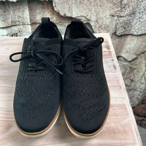 Eurosoft by Sofft Virida Knit Mesh Shoes
Sofft size 11  S9